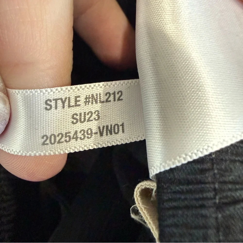 Madewell Women’s Crinkle Classic Black Dress Pants‎